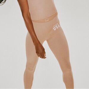SKIMS SIENNA LIMITED EDITION TEAM USA BOXER LEGGINGS Small